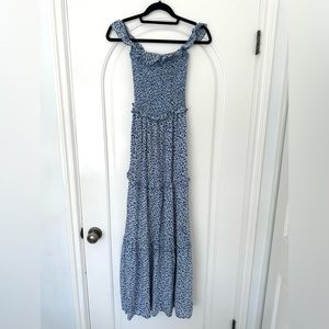 Petal and Pup Maxi Blue and White Flower Maxi Dress Size 2